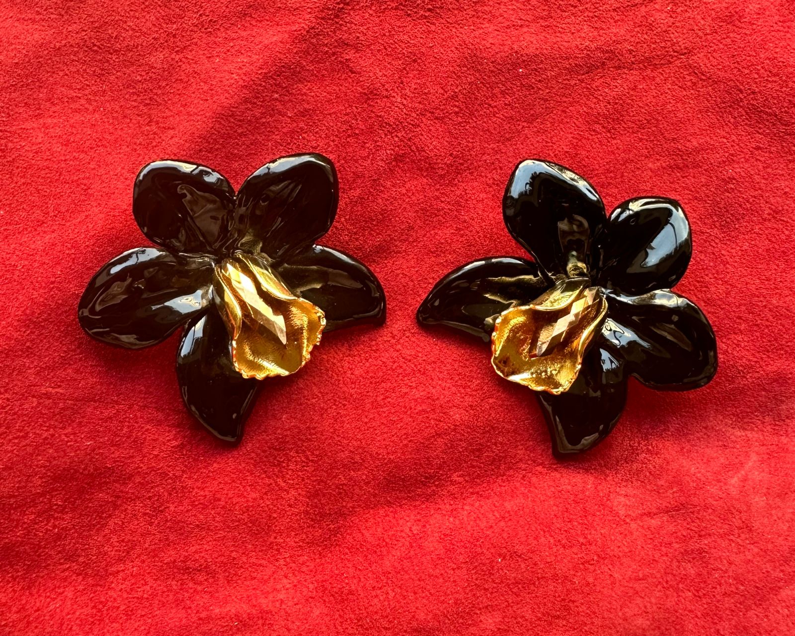 Black Orchids in Glossy Finish