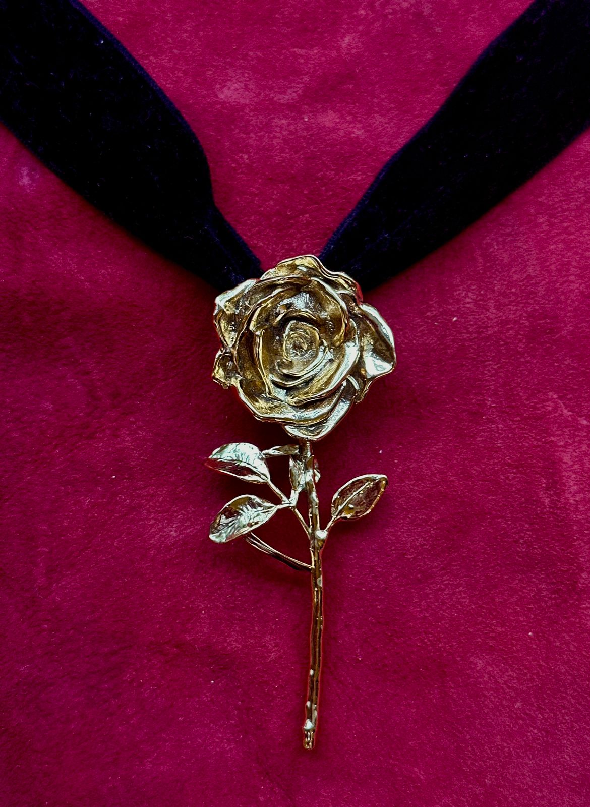 Gold Rose Choker