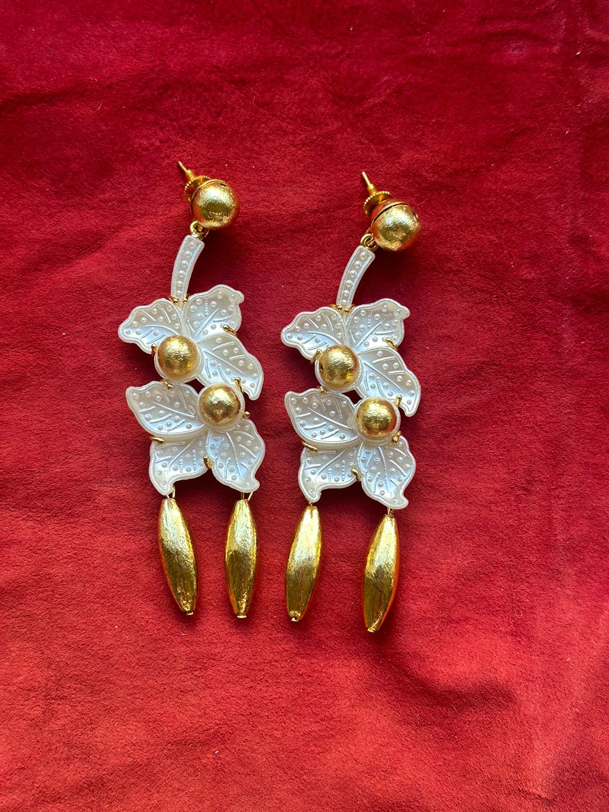 Pearly White & Gold Earrings